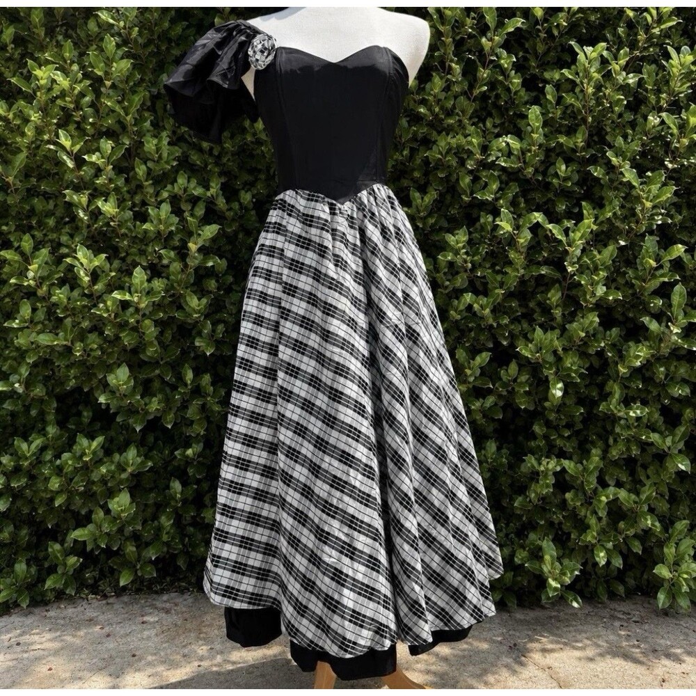 Vtg 80s Gunne Sax Black White Plaid Prom Dress One Shoulder Ruffle Rosette Goth - Picture 1 of 8